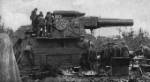 Cañón alemán llamado Gran Bertha. Lanzaba obuses de 1150 Kg de peso. Su alcance era de 14,5 Km. Ampliar imagen