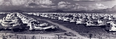 Aviones estadounidenses de la II G.M esperando su desguace 