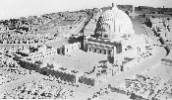 Maqueta de Germania. En la imagen, edificio coronado por una imponente cúpula destinado a servir de sala de congresos. Ampliar imagen