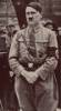 Hitler en uniforme de las SA. Ampliar imagen